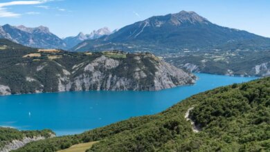 Warum ist Serre-Ponçon für Camping- und Naturliebhaber attraktiv? 2026 30 pourquoi-serre-poncon-seduit-il-les-amateurs-de-camping-et-de-nature
